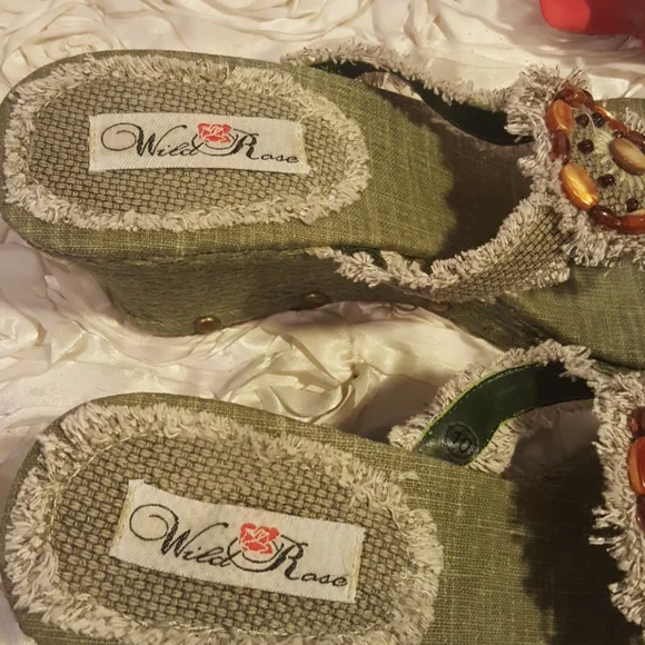 Wild Rose Womens Wedge Sandals Sz 10 - Picture 6 of 9